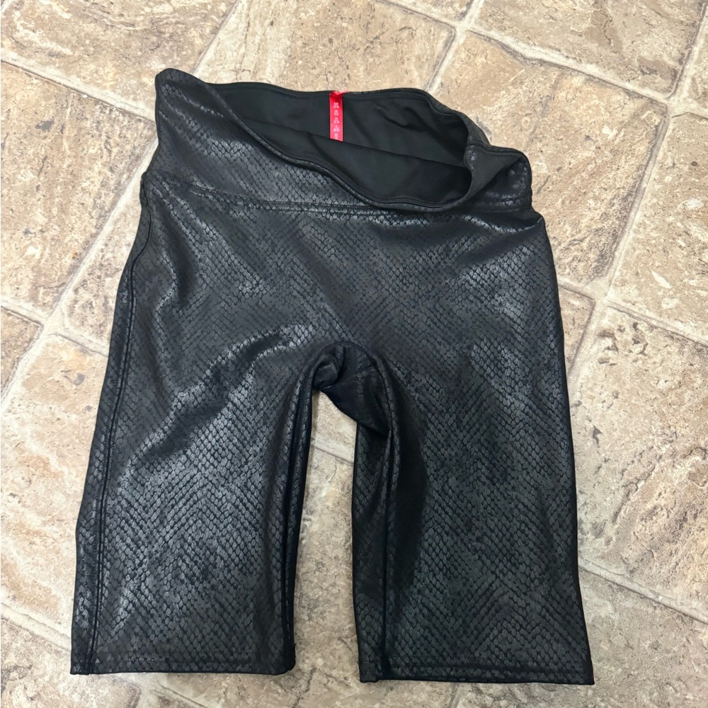 SPANX Faux Leather Bike Shorts S/P